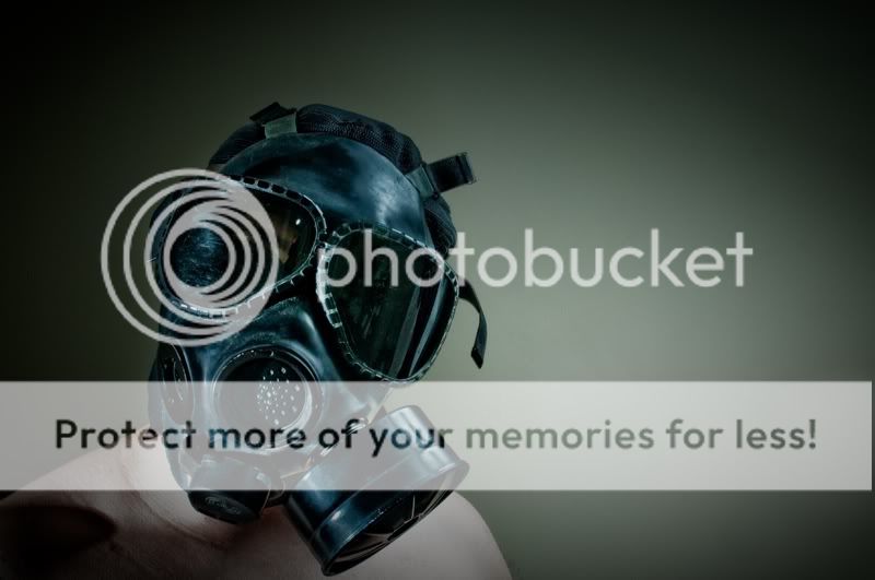 IMAGE: http://i747.photobucket.com/albums/xx116/ryan_ph0to/gasmask.jpg