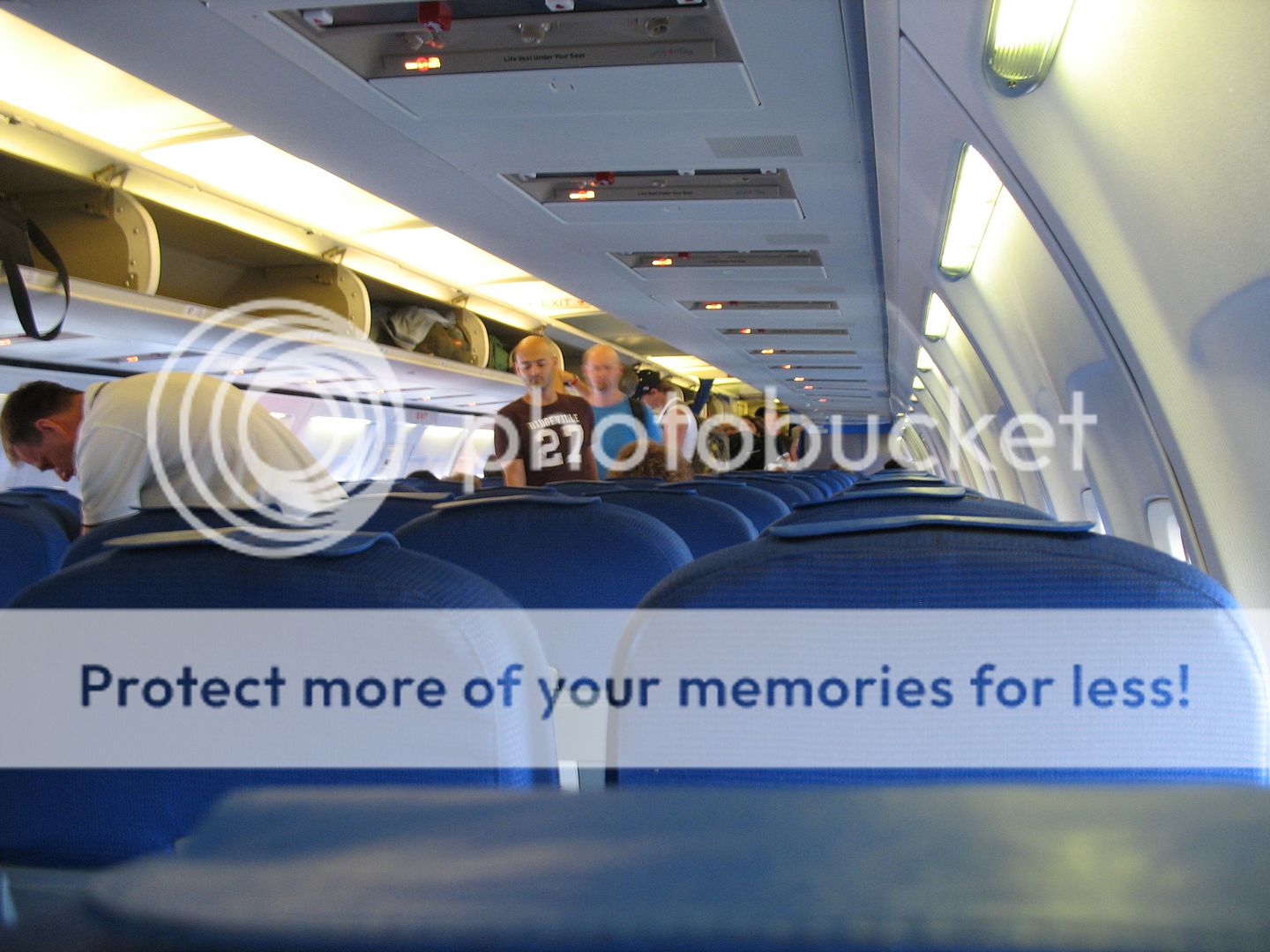 http://i747.photobucket.com/albums/xx117/ChrisCruise1980/KL%202010%20AMS-MUC-AMS/IMG_4342.jpg