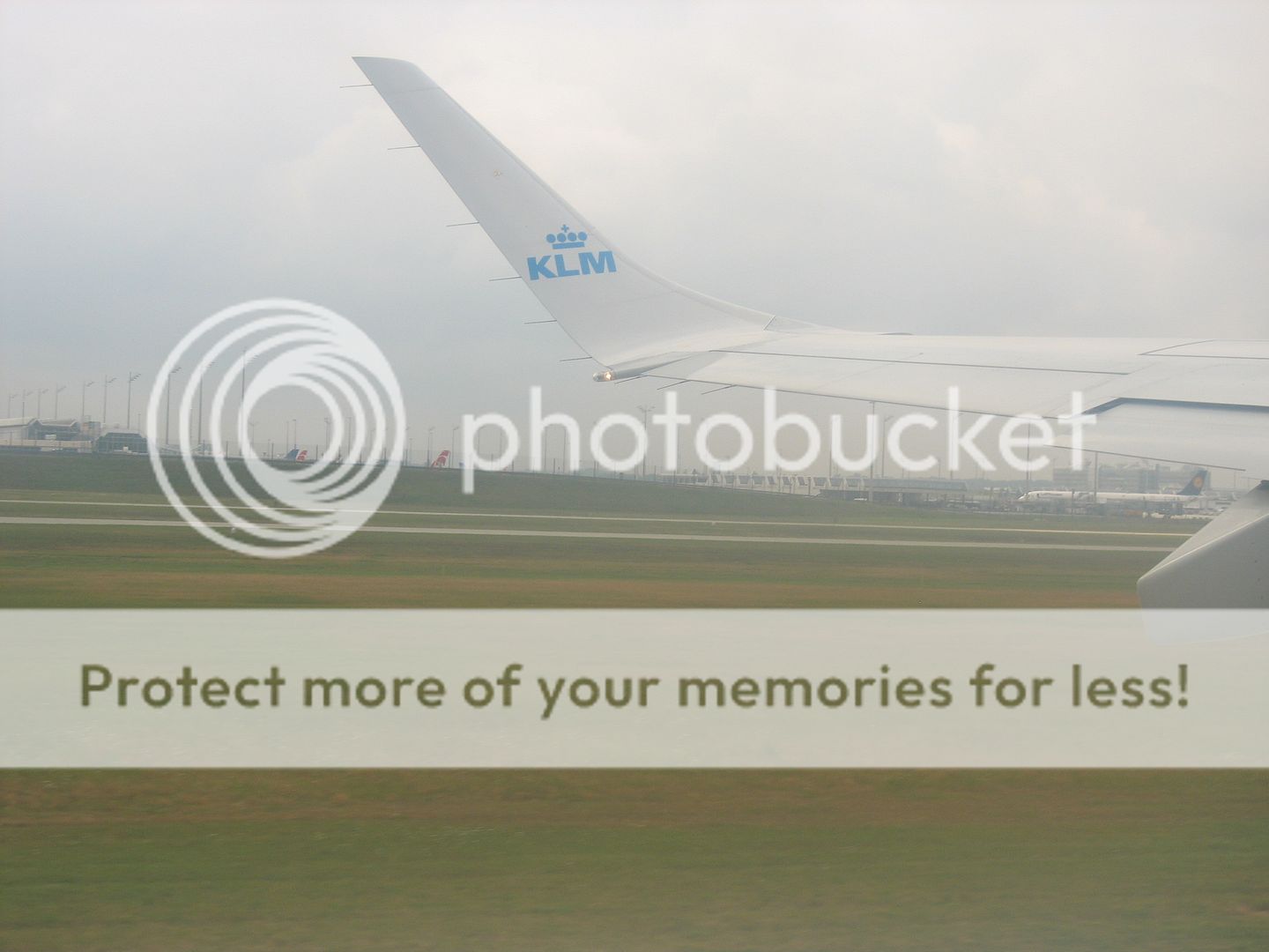 http://i747.photobucket.com/albums/xx117/ChrisCruise1980/KL%202010%20AMS-MUC-AMS/IMG_4410.jpg