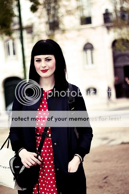  photo LISSABON_LISBON_LISBOA_PORTUGAL_TRIP_TRAVEL_HOLIDAYS_OUTFIT_KLEID_MANTEL_PINUP_DRESS_PUNKTE_ROT_BLOG_HAIR8_zps9cbb3767.jpg